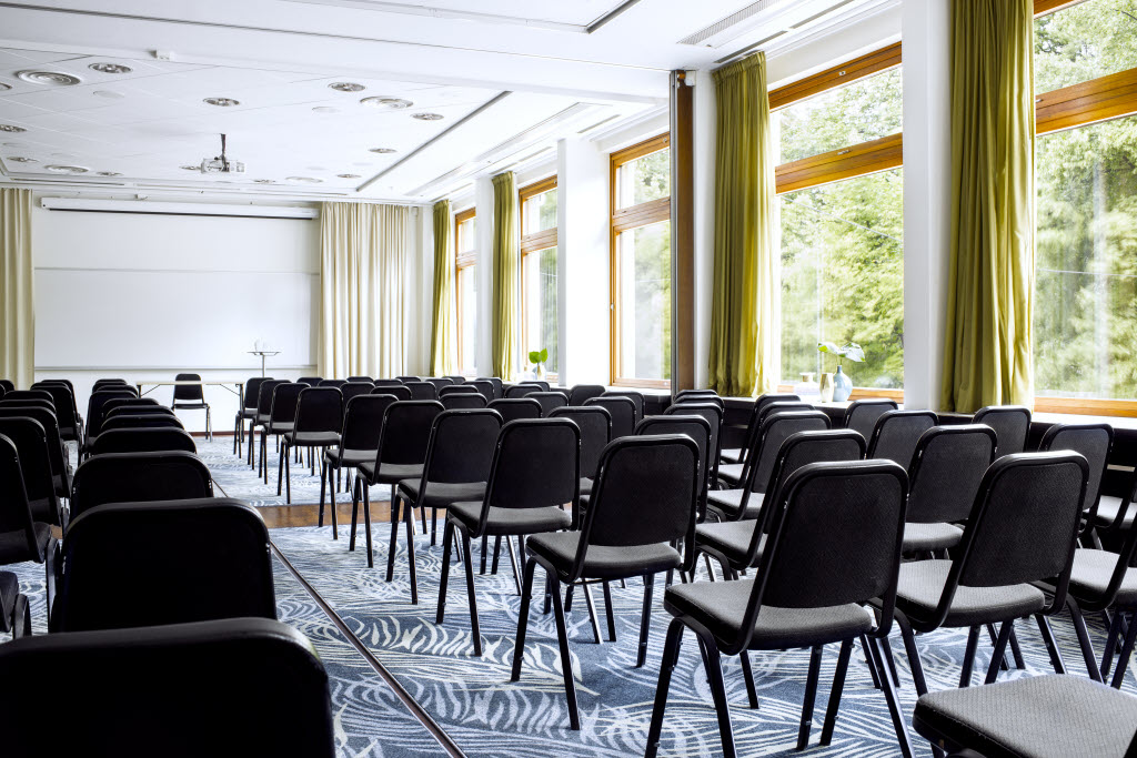 Photo by: Jimmy Eriksson
info@jimmyeriksson.se
+46 70 373 44 29 Conference room